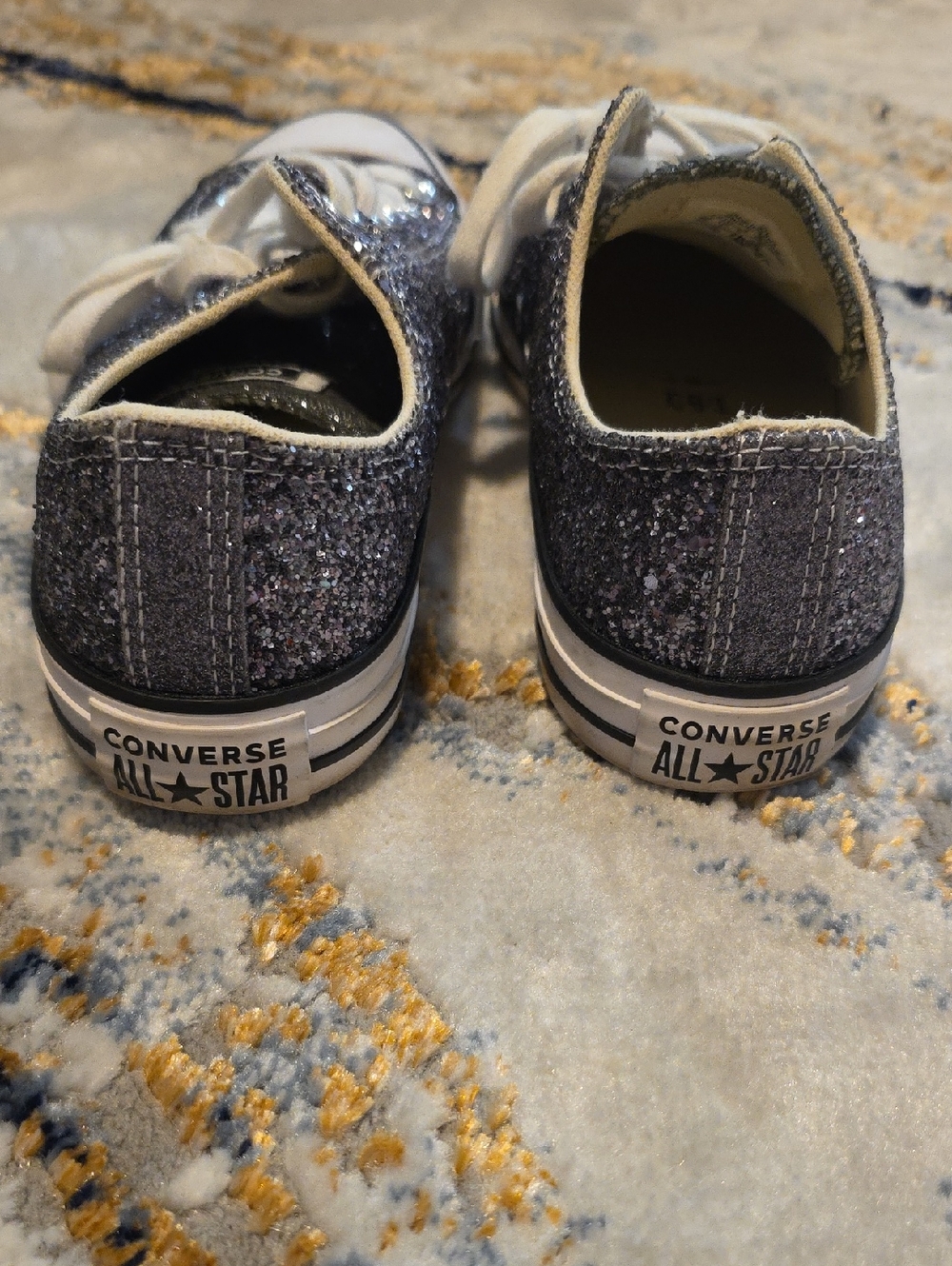 Converse Low Top Glitter Sneaker - Silver and White usa size 9 - Picture 6 of 14